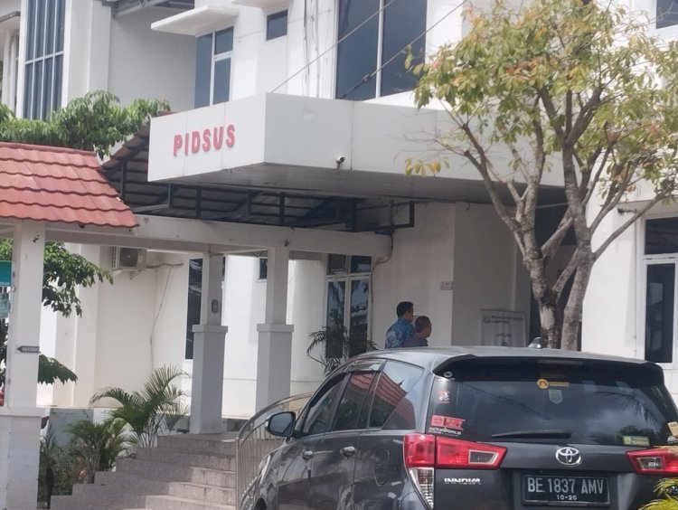 image_750x_68ddf3dca38aa